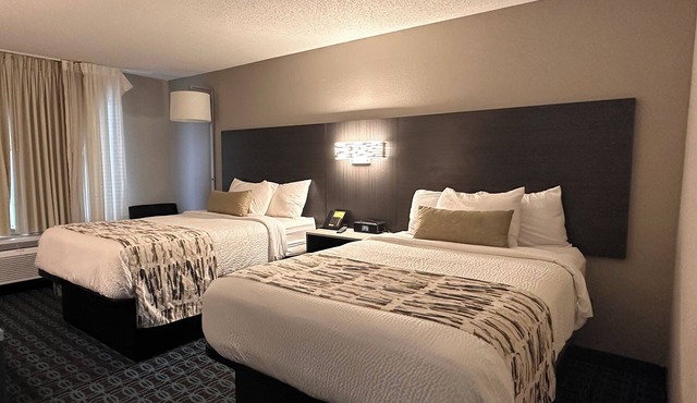 Wingate by Wyndham Dayton North