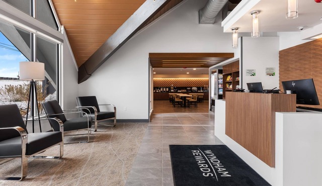 Wingate by Wyndham Geneva at SPIRE Academy
