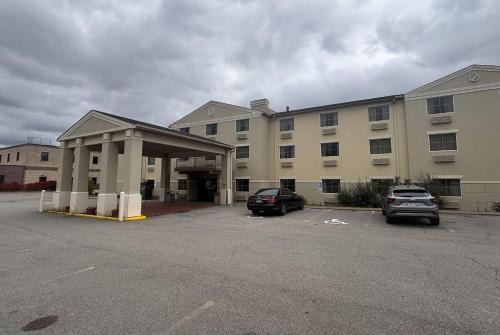 Wingate by Wyndham Pittsburgh West Mifflin