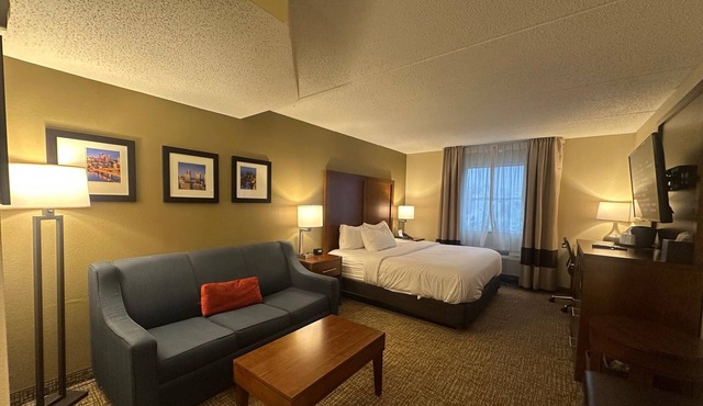 Wingate by Wyndham Pittsburgh/West Mifflin