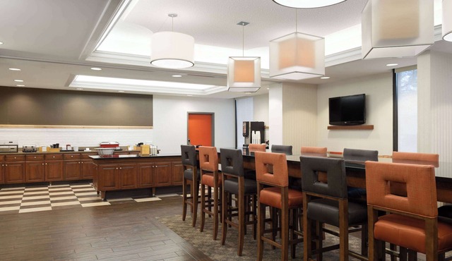 Wingate by Wyndham St. Louis Airport