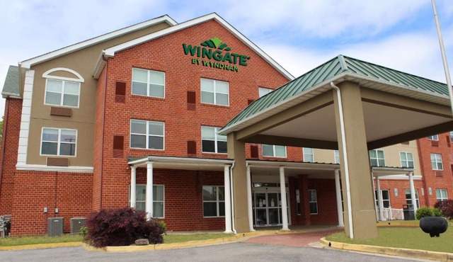 Wingate by Wyndham Waldorf - Washington DC Area