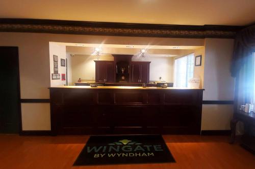 Wingate Suites by Wyndham Youngstown - Austintown