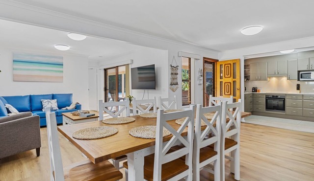 Winnies on Sunpatch. Gorgeous, pet friendly home in fantastic location