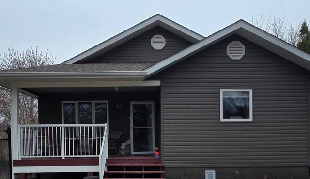 WINNIPEG BEACH RETREAT