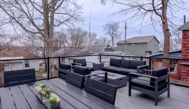 Winona Lake Cottage w/Deck