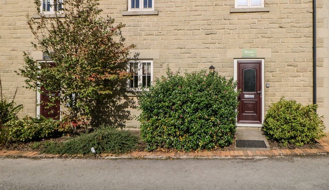 WINSTER APARTMENT, family friendly, with a garden in Two Dales