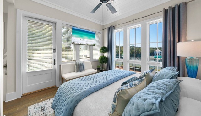 "Winston at Rosemary Carriage House" | Walk to the Beach & Rosemary Shops & Restaurants