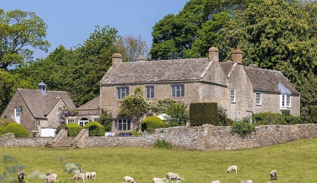 Winstone Glebe House - sleeps 12 guests in 6 bedrooms