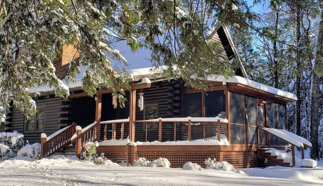 Winter Cabin Getaway: Modern, Cozy, Idyllic & Serene on 6 Acres