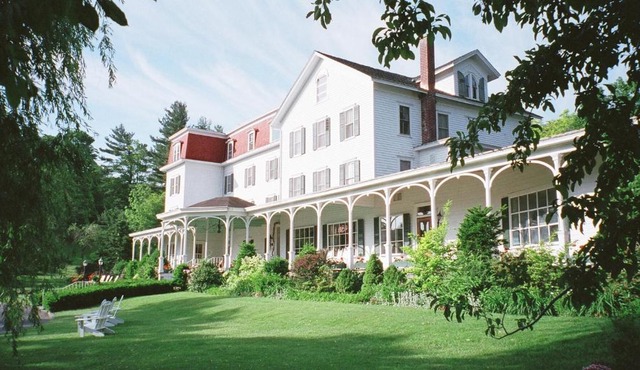 Winter Clove Inn & Resort
