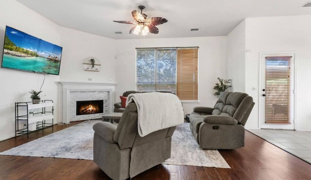 Winter Cozy Stay: Family & Corporate Friendly