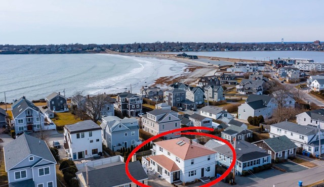 WINTER ESCAPE/LONG TERM RENTAL/BIG DISCOUNT: Beachside Charm, City Adventures