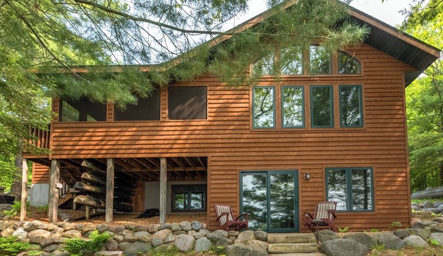 Winter Escape on Gilmore Lake! Fireplace, Two Living Areas