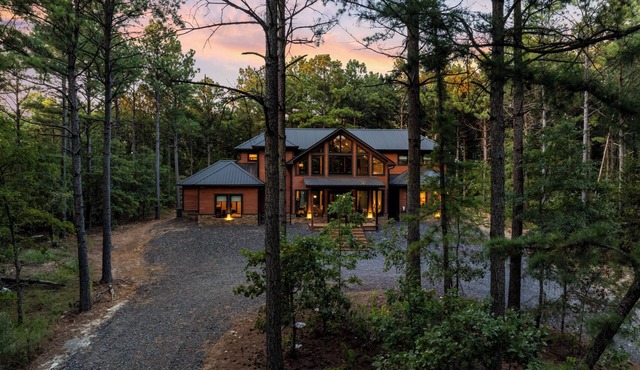 Winter Getaway for Families | Hot Tub Fire Pit
