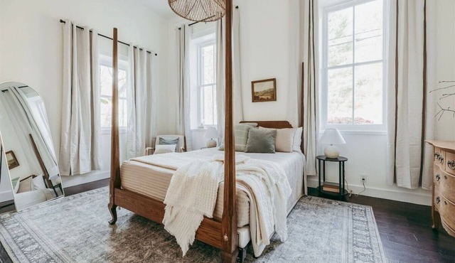 Winter Getaway|Hot tub|OUTDOOR SAUNA|Fireplace|Fire-pit|