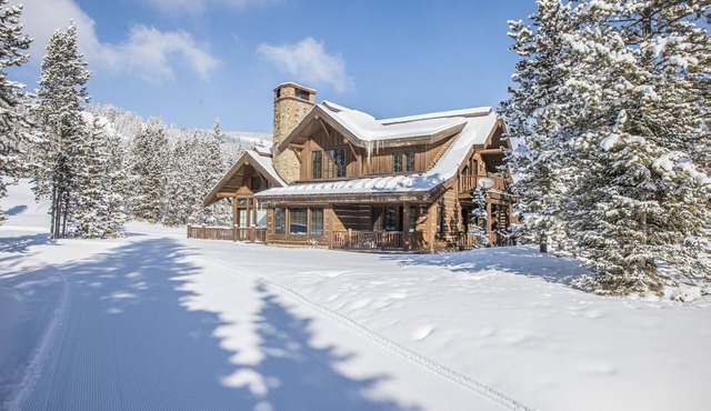 Winter in Big Sky! Spanish Peaks Cabin with Ski-in/Ski-out Access! Hot Tub!