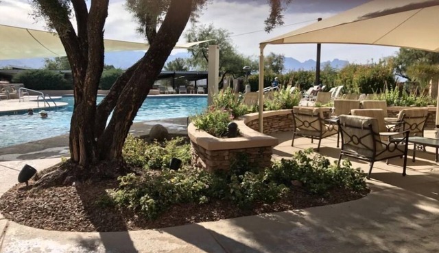 Winter in sunny Tucson, Adult resort community with golf, pools, tennis +