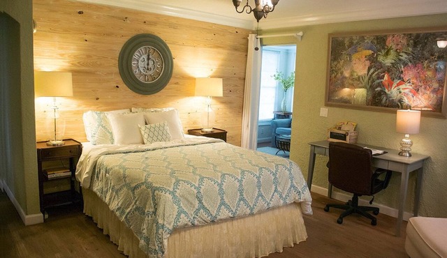 Winter Park charm. Close to Park Ave