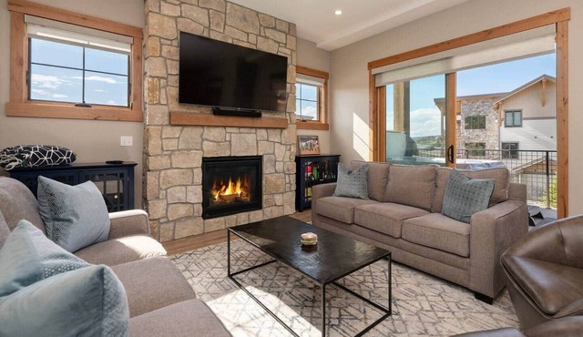 Winter Park/Fraser Condo W/Hot Tub & Mountain View