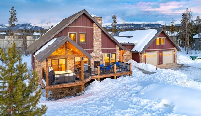 Winter Park Ranch Home I Private Hot Tub I Great Views I Bunk Room I Discounted Attractions