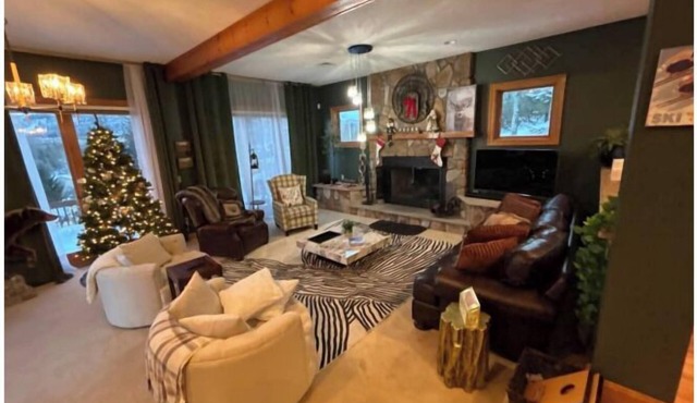 Winter Peak Escape | Mountain Views, Hot Tub, Game Room, 1 Min to Camelback