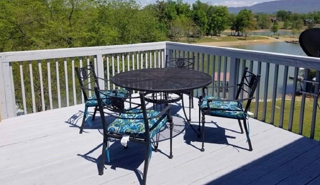 Winter Rates! Serenity Ridge - cozy two bedroom lakefront home. Pet-Friendly