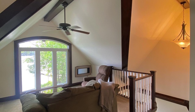 Winter relaxation getaway lake front Muskoka cottage with spectacular views