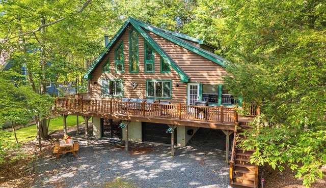 Winter Retreat - Ski Hill+Tubing, Fire Place & More