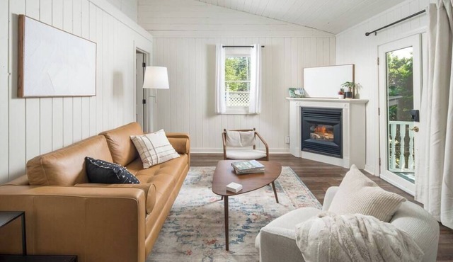 WINTER SALE | The Cottage- Walk2 Main St - Pkg