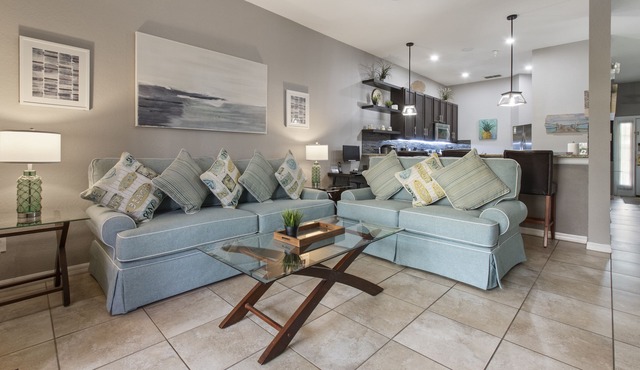 Winter Special! Updated Modern 2BR at Bahama Bay – 10 Min to Disney