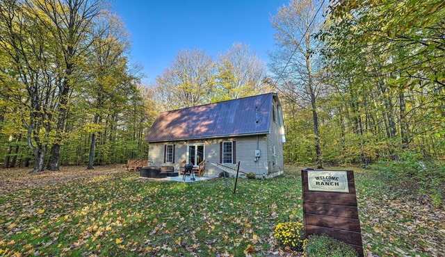Winter Sports Haven! Ranch Near Hartwick Pines
