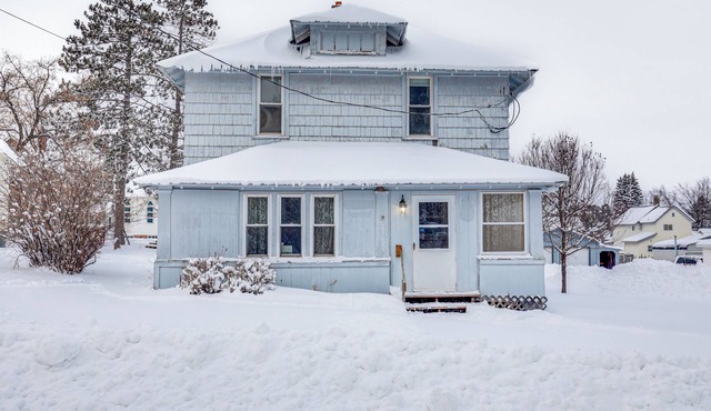 Winter Sports Paradise: Wisconsin Family Home
