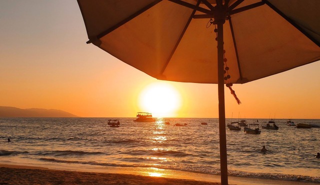 WINTER SUPER PRICES €1.490€ WIFI, NETFLIX,TV SAT POOL, TERRACE,HEATING175 M BEACH,