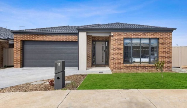 Winter Valley Retreat - Palatial Pad in the Valley!