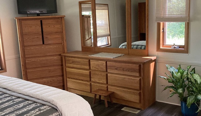 Winter Woodhouse Escape in the Catskills!