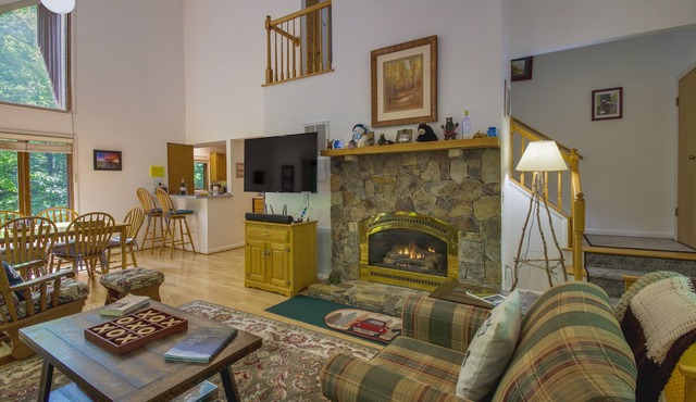 Wintergreen Resort Home With Deck + Fire Pit!