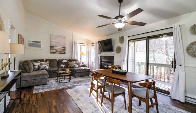 Wintergreen Ski Resort Condo w/Golf Access!