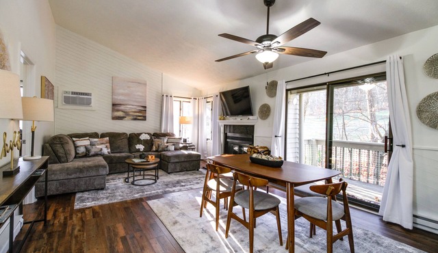 Wintergreen Ski Resort Condo w/Golf Access!