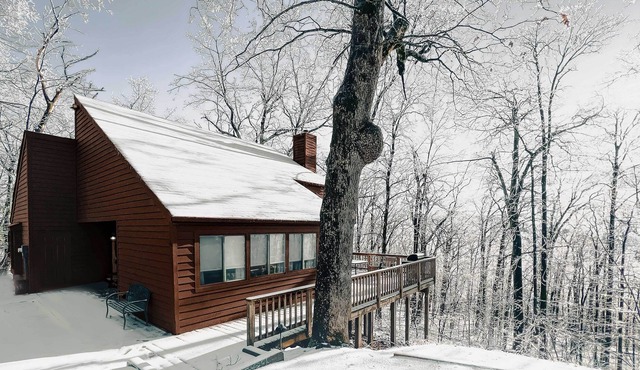 Wintergreen Resort Cabin by Skiing, Tubing & More!