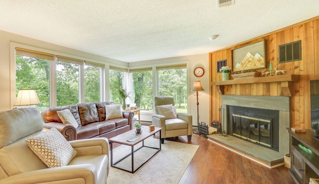 Wintergreen Resort Vacation Rental w/Balcony!