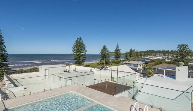 Wintersview 2 - Beach Frontage Apartment