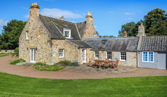 Winton Cottage - UK50380