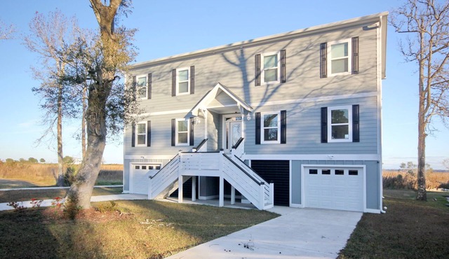 Winyah Bay House! 4 Bedroom/3.5 Bath Home with Magnificent Views
