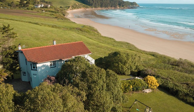 Wishome-Dream house with private access to the beach of Oyambre, Comillas