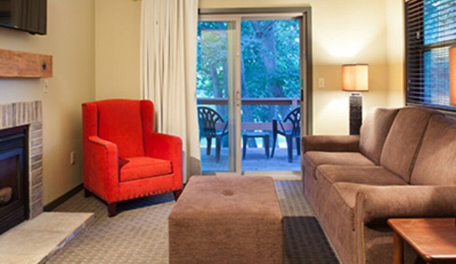 Wisconsin Dells Resort Cottage Free Kayaks, Mini Golf, Pools, No Resort Fee