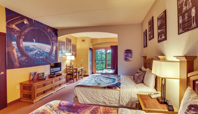 Wisconsin Dells Resort Condo: Golf Course On-Site
