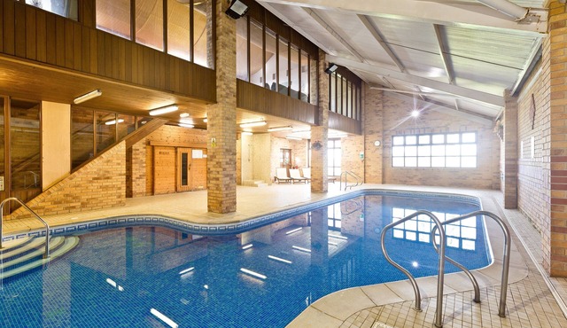 Wisels Cottage With Shared Swimming Pool & Games Room