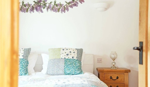 Wisteria Cottage, Hoad Farm, Acrise, Folkestone, Kent