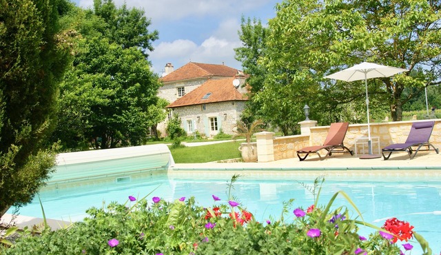 Wisteria Cottage in the Grounds of 16th Cent. Historic Manor, Heated Pool 12mx6m